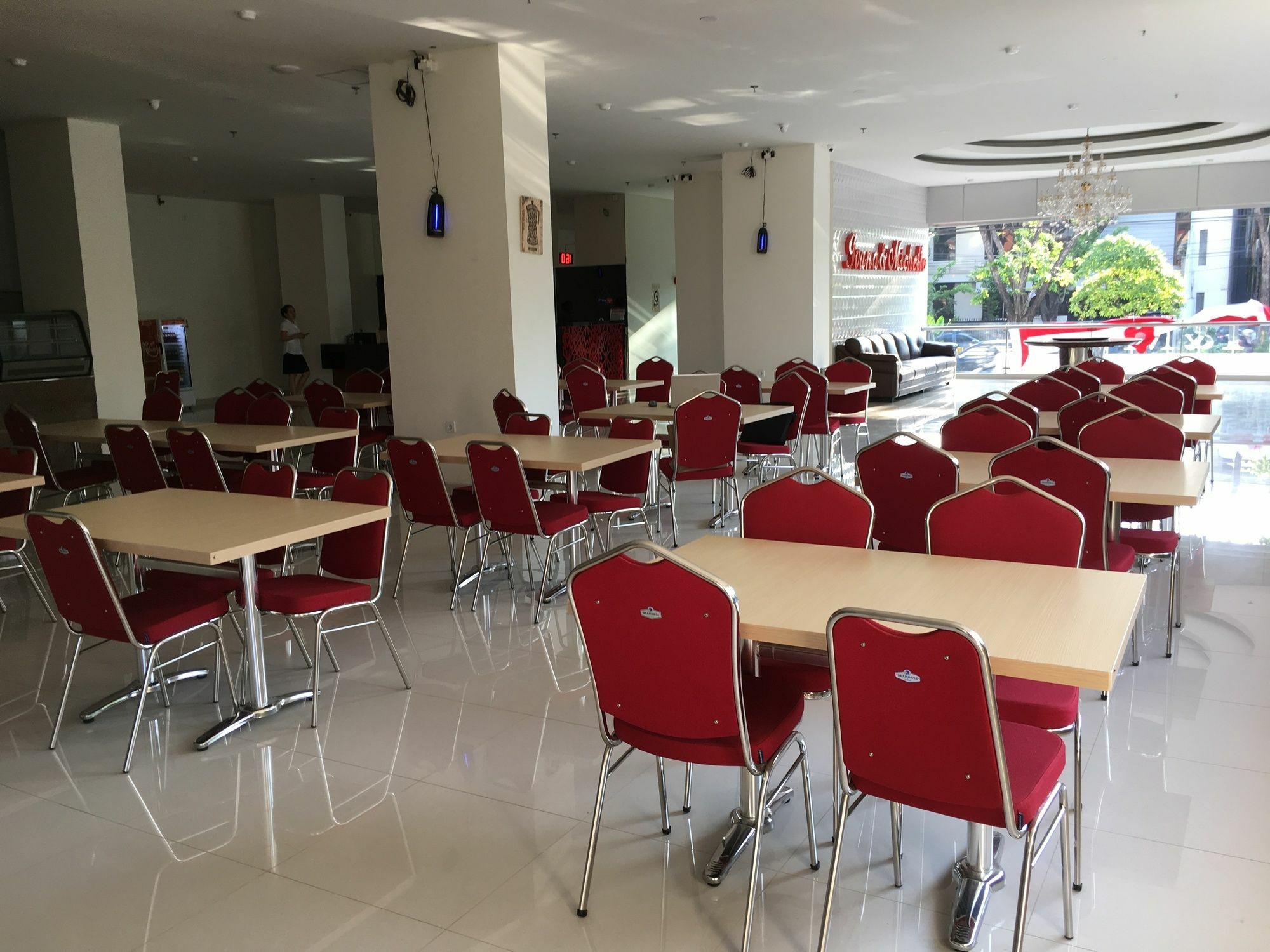 I&M Hotel Surabaya Exterior foto